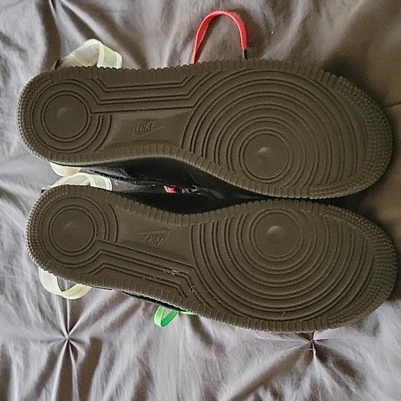 Nike Air Force 1 - Picture 5 of 9